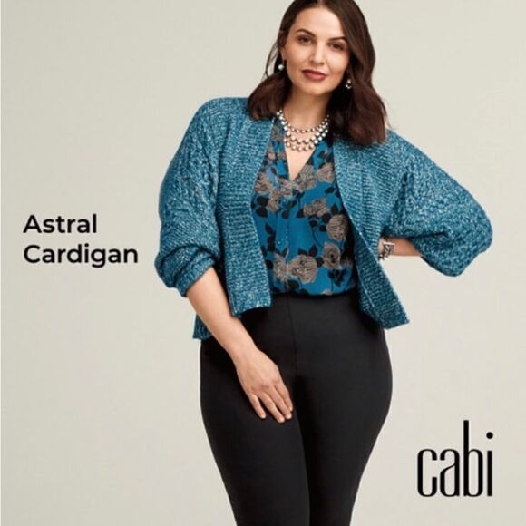 🧥CAbi ASTRAL CARTIGAN sz M in Celestial Blue & White Knit. NWOT - Picture 1 of 11
